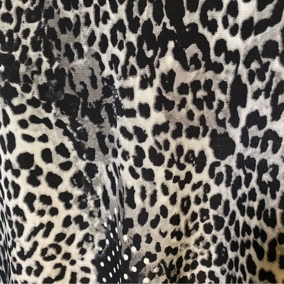 Susie in The City | Black and White Leopard Blouse with Black Cover up 2X 📓 - Picture 5 of 12